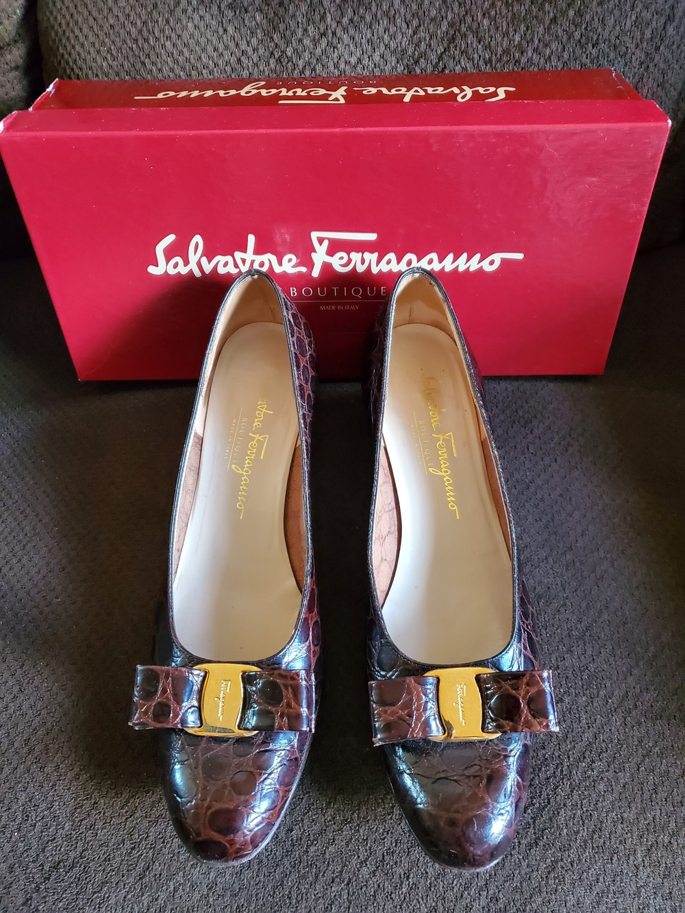 Salvatore Ferragamo VaRa Women's Dark Brown Croc-Embossed Vara Bow Flats